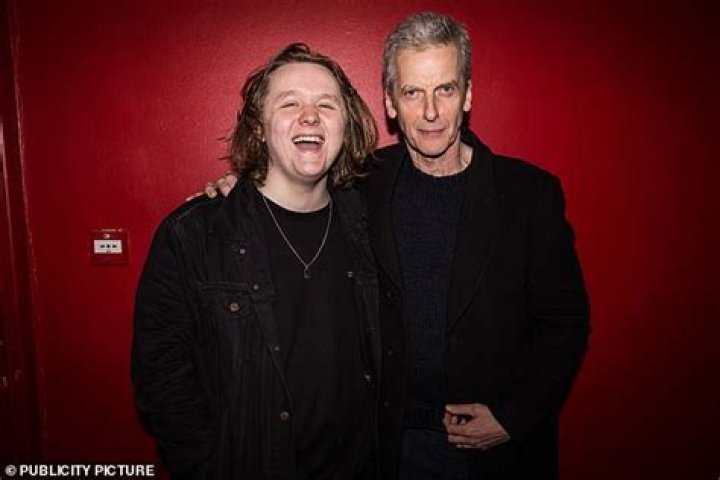 Are peter and lewis capaldi related?
