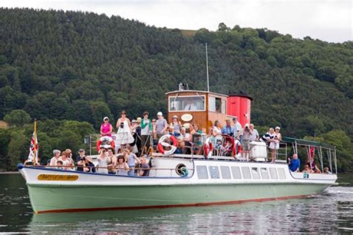 Are ullswater steamers open?