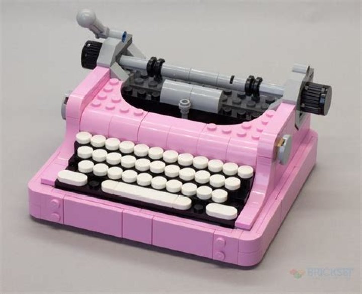 Can lego typewriter type?