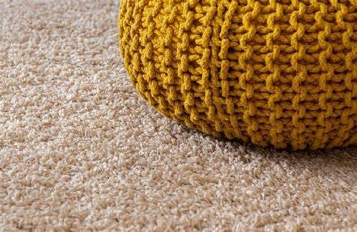 Can you use comet on carpet?