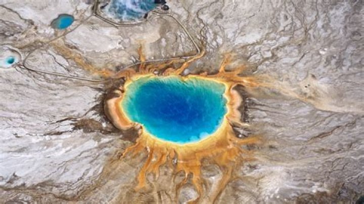 Could yellowstone erupt without warning?
