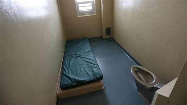 Does canada have solitary confinement?