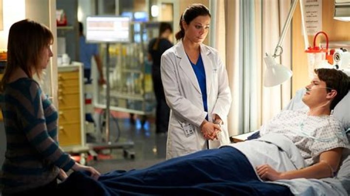Does charlie die in saving hope?