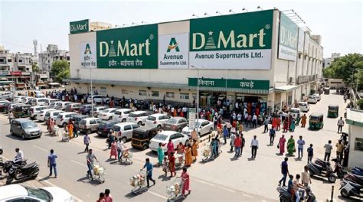 Does dmart give franchise?