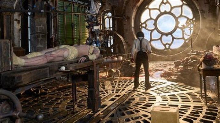 Does frankenstein kill victor?