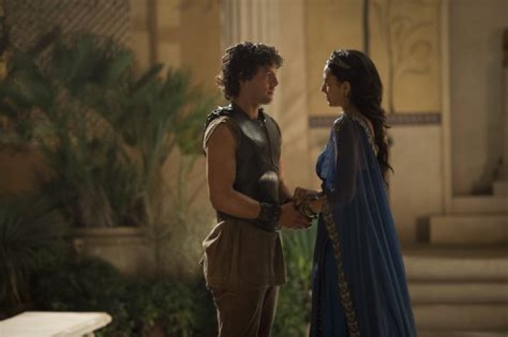 Does jason end up with ariadne?