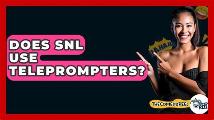 Does snl use teleprompters?