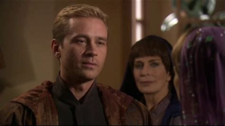 Does t'pol marry trip?