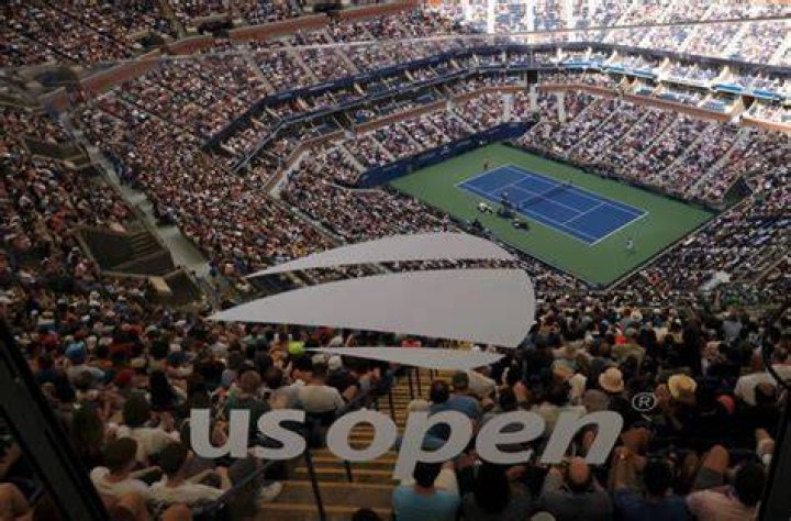 Does the us open have line judges?