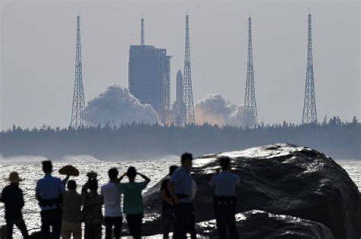 Has chinese rocket landed?