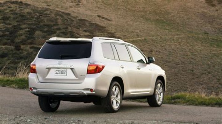 How much is a 2010 Highlander worth?