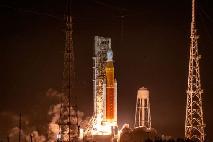 How rocket launch in space?