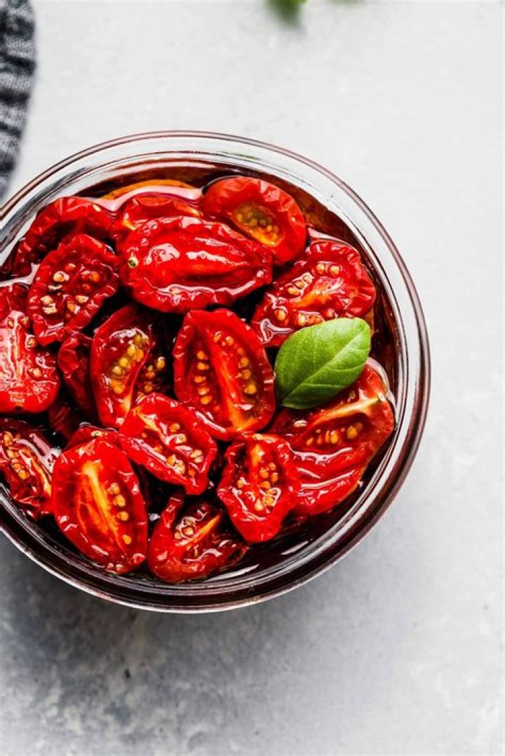 How store sun dried tomatoes?