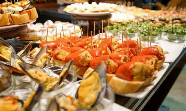 Is tapas free to read?