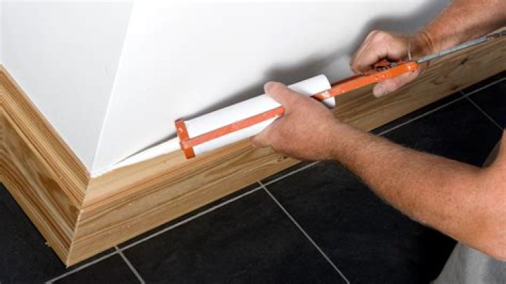 Should caulk be painted?