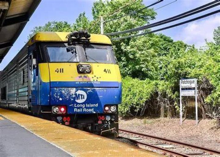 What LIRR line is Patchogue?