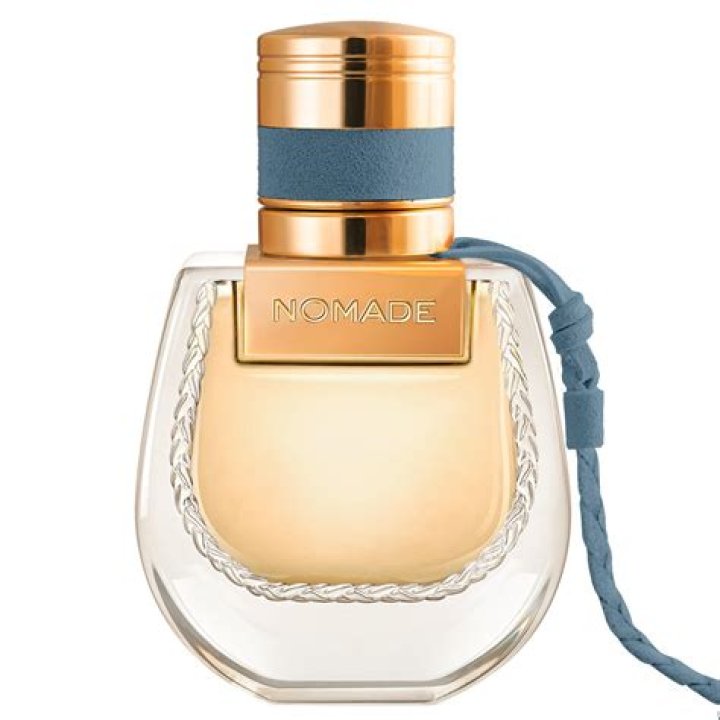When did chloe nomade come out?