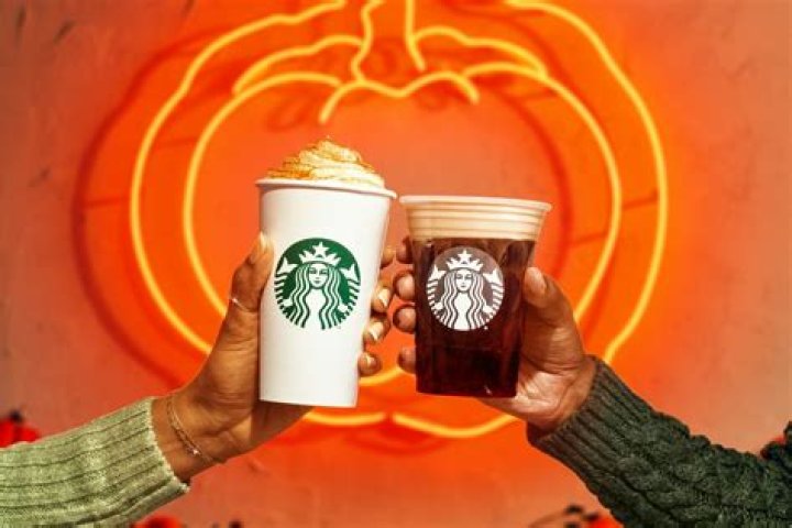 When pumpkin spice latte 2021?