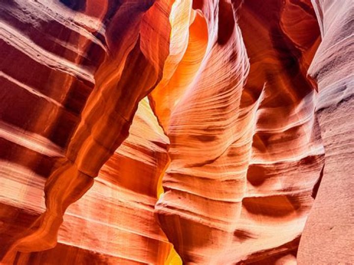When to visit antelope canyon?
