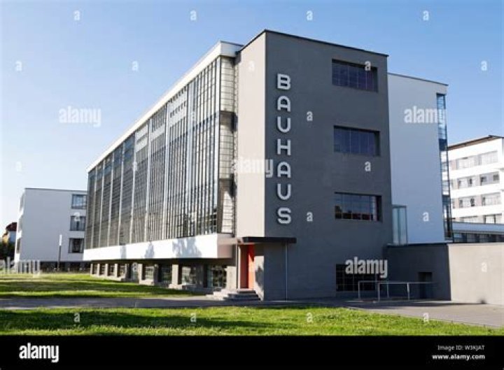 When was bauhaus dessau built?