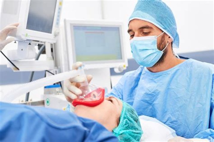 Who does anesthesiologist mean?