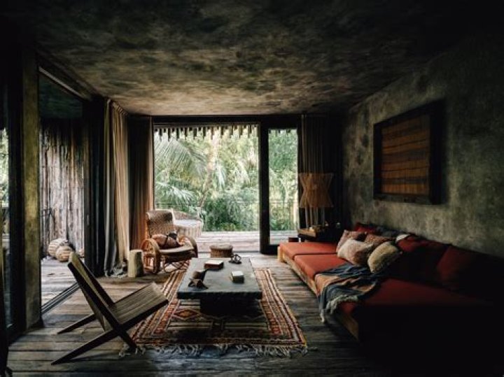 Who owns nomade tulum?