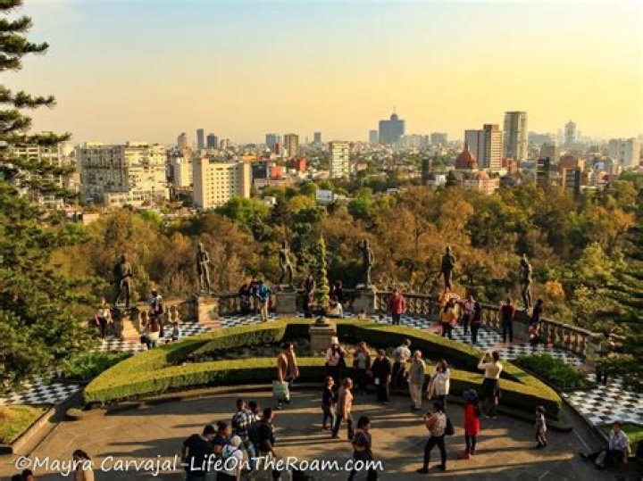 Why is chapultepec park famous?